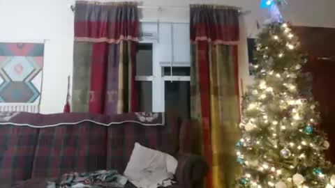 Snapshot of mr_happy12 chatting on 12.21.24 mr_happy12 online show from 12.21.24