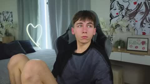 Snapshot of mr_lucky_guy chatting on 02.27.25 Kris online show from 02.27.25