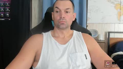 Snapshot of mr_mac69 chatting on 11.19.25 Cam online show from 11.19.25