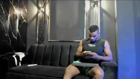 Snapshot of mr_maximo chatting on 09.19.25 mr_maximo online show from 09.19.25
