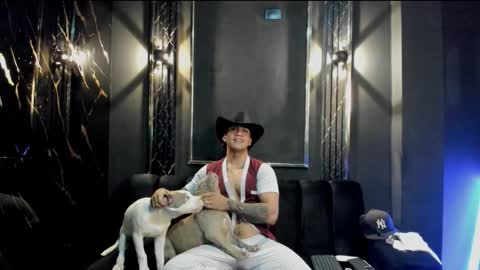 Snapshot of mr_maximo chatting on 10.11.25 mr_maximo online show from 10.11.25