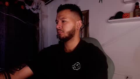 MIKEE online show from 10.26.25