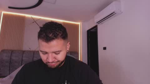 MIKEE online show from 03.31.26