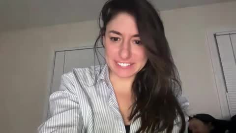 Mr  Mrs Glitter online show from 02.15.26