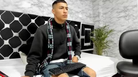 Mr Porn  online show from 04.14.26