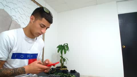 Mr Porn  online show from 04.24.26