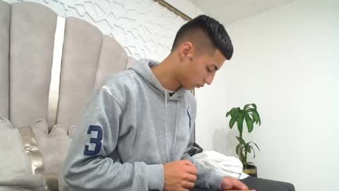 Mr Porn  online show from 05.16.26