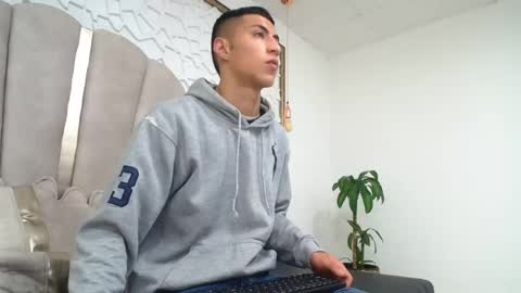 Mr Porn  online show from 05.17.26