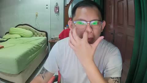 Snapshot of mr_thick89 chatting on 11.01.25 mr_thick89 online show from 11.01.25