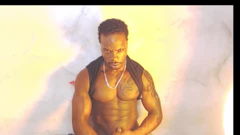 Snapshot of mrbyronstallion chatting on 09.30.25 byron online show from 09.30.25