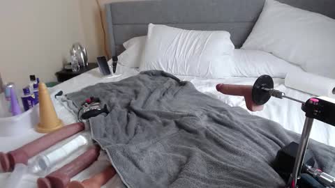 Snapshot of mrcoffee4her chatting on 12.01.25 MrCoffee online show from 12.01.25