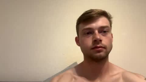 Snapshot of mrcoolguy68 chatting on 06.17.26 mrcoolguy68 online show from 06.17.26