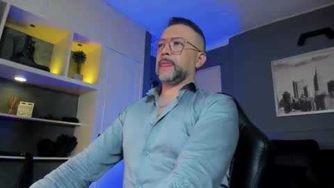 Snapshot of mrfrank_tattoo chatting on 02.25.26 MrFrank. online show from 02.25.26