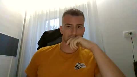 Snapshot of mrhornyy12113 chatting on 10.01.25 mrhornyy12113 online show from 10.01.25