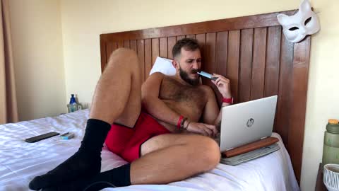 Max online show from 04.10.26