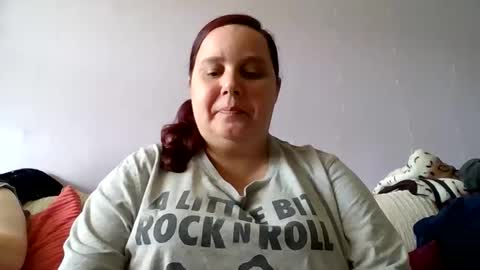 Snapshot of mrs_butterfly84 chatting on 05.27.26 Mrs Butterfly online show from 05.27.26