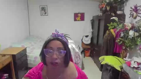 Snapshot of mrs_mommy chatting on 02.24.25 mrs_mommy online show from 02.24.25