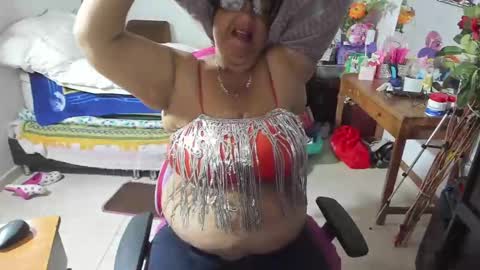 Snapshot of mrs_mommy chatting on 09.21.25 mrs_mommy online show from 09.21.25