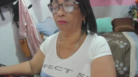 Snapshot of mrs_mommy chatting on 06.16.26 mrs_mommy online show from 06.16.26
