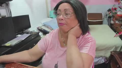 Snapshot of mrs_mommy chatting on 07.29.26 mrs_mommy online show from 07.29.26