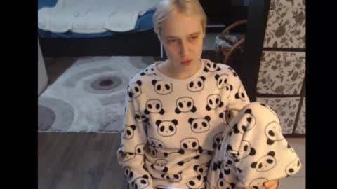 Sasha online show from 10.28.25