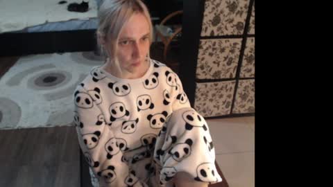 Snapshot of mrsluck chatting on 06.03.26 Sasha online show from 06.03.26