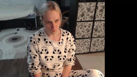 Snapshot of mrsluck chatting on 06.08.26 Sasha online show from 06.08.26