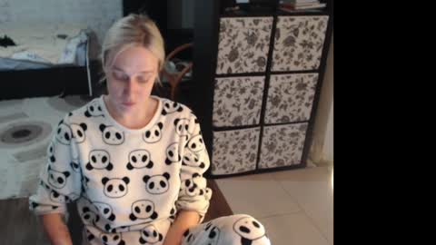 Snapshot of mrsluck chatting on 06.09.26 Sasha online show from 06.09.26