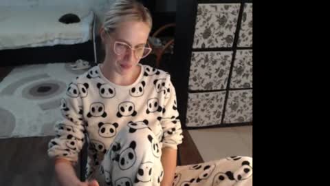 Snapshot of mrsluck chatting on 06.22.26 Sasha online show from 06.22.26