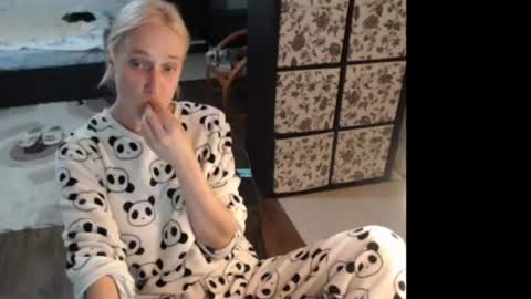 Snapshot of mrsluck chatting on 07.31.26 Sasha online show from 07.31.26