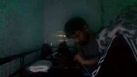 Snapshot of mrvnaked chatting on 01.01.25 mrvnaked online show from 01.01.25
