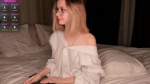 Snapshot of ms_elizabethqueen chatting on 12.08.24 Elizabeth online show from 12.08.24