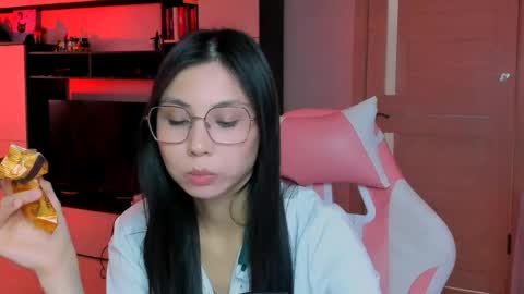 ms_emily_ online show from 04.28.26