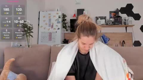 Ms ForYOU online show from 10.17.25