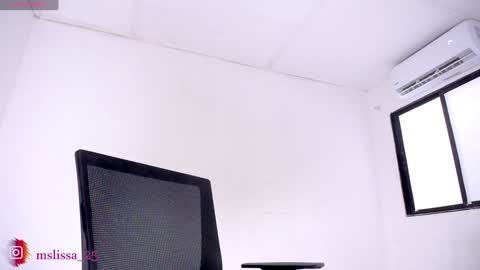 Snapshot of ms_lissa chatting on 01.22.25 MISS LISSA online show from 01.22.25