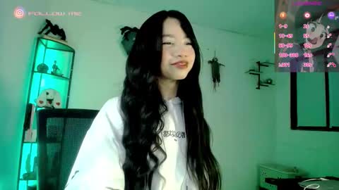 Snapshot of ms_lissa chatting on 10.18.25 MISS LISSA online show from 10.18.25