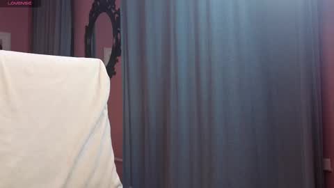 Snapshot of msmonte chatting on 10.30.25 Lina  Help me to reach 100 thumbs up  online show from 10.30.25