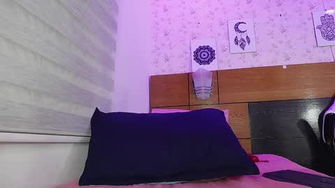 Manuela  online show from 03.06.25