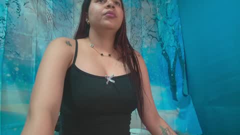 Snapshot of msspaola chatting on 05.18.26 msspaola online show from 05.18.26