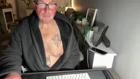 Snapshot of mtb1697 chatting on 04.05.26 mtb1697 online show from 04.05.26