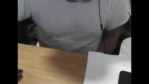 Snapshot of mtwpaul chatting on 03.11.25 mtwpaul online show from 03.11.25