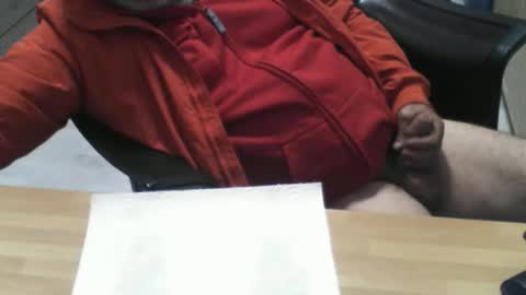 Snapshot of mtwpaul chatting on 09.30.25 mtwpaul online show from 09.30.25