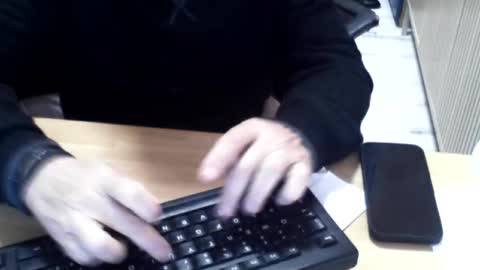 Snapshot of mtwpaul chatting on 11.11.25 mtwpaul online show from 11.11.25