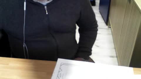 Snapshot of mtwpaul chatting on 03.19.26 mtwpaul online show from 03.19.26