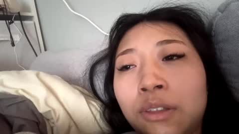 Mia online show from 04.27.26
