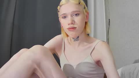 Snapshot of mun_poli chatting on 02.05.26 Polik online show from 02.05.26