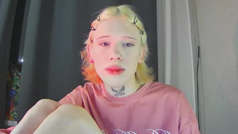 Snapshot of mun_poli chatting on 02.06.26 Polik online show from 02.06.26