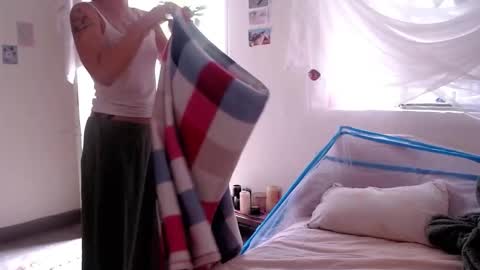   online show from 03.25.26