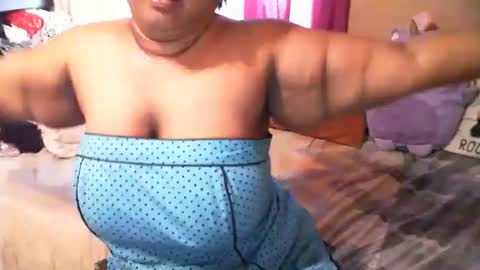 Snapshot of munniegalz1 chatting on 02.24.25 your angel online show from 02.24.25