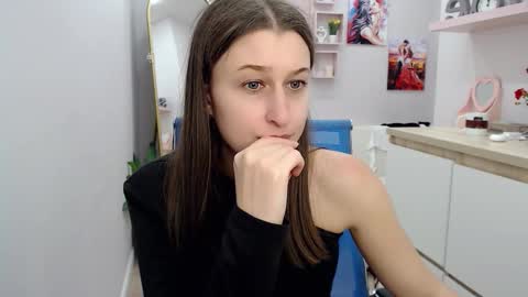 muriel_elvin online show from 10.01.25